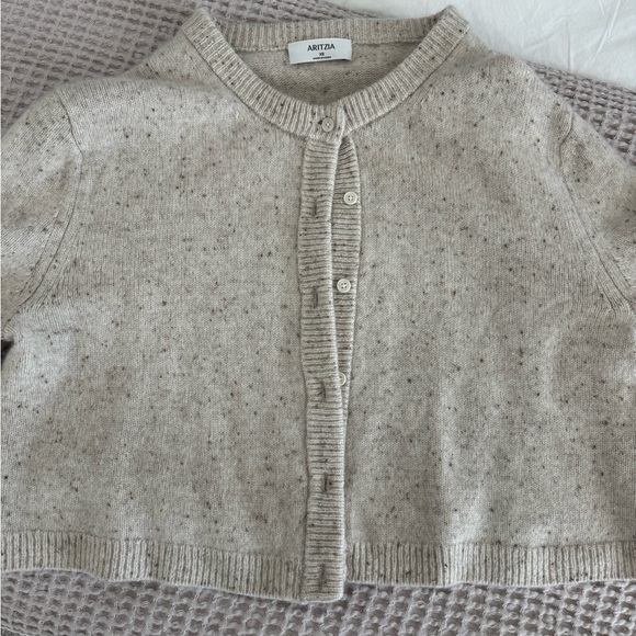 Aritzia Speckled Beige Cardigan - Picture 4 of 6